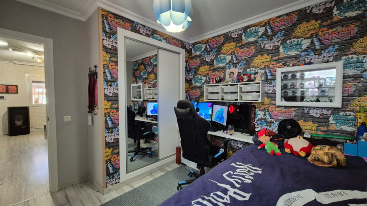 For sale - 3 Bedroom 2 Bathroom House - Townhouse in Torrevieja - Torrevieja Centro  - Alicante