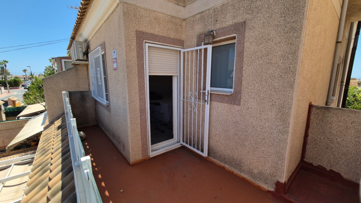 For sale - 3 Bedroom 2 Bathroom House - Townhouse in Torrevieja - Torrevieja Centro  - Alicante