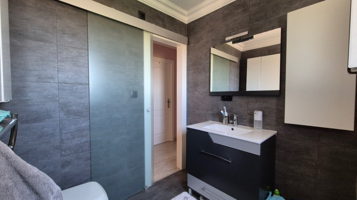 For sale - 3 Bedroom 2 Bathroom House - Townhouse in Torrevieja - Torrevieja Centro  - Alicante