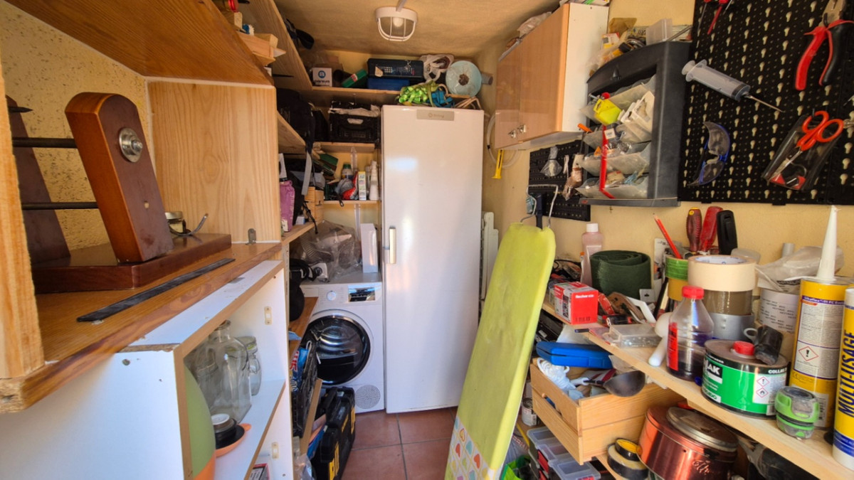 For sale - 3 Bedroom 2 Bathroom House - Townhouse in Torrevieja - Torrevieja Centro  - Alicante