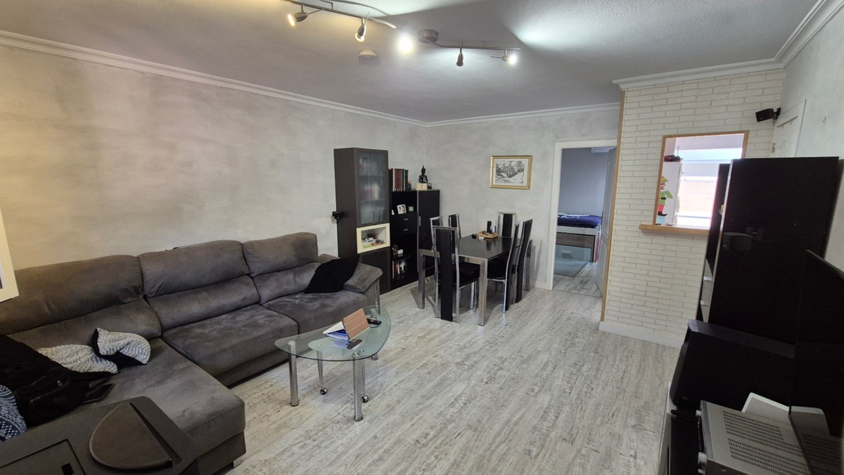 For sale - 3 Bedroom 2 Bathroom House - Townhouse in Torrevieja - Torrevieja Centro  - Alicante