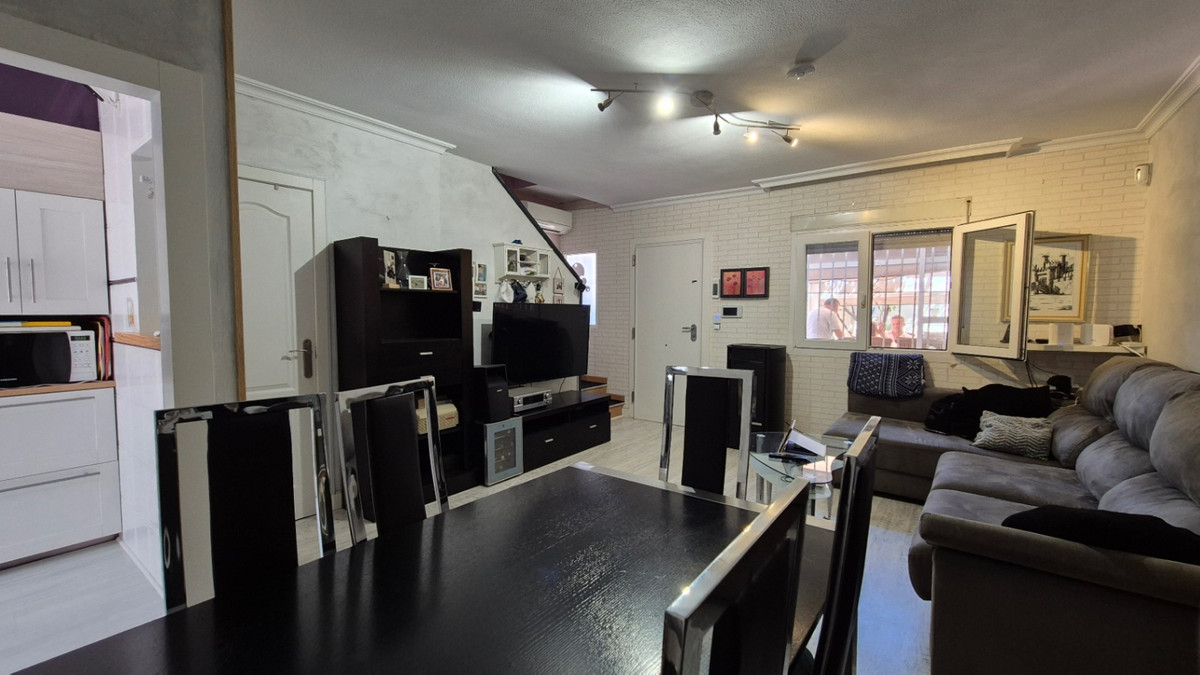 For sale - 3 Bedroom 2 Bathroom House - Townhouse in Torrevieja - Torrevieja Centro  - Alicante