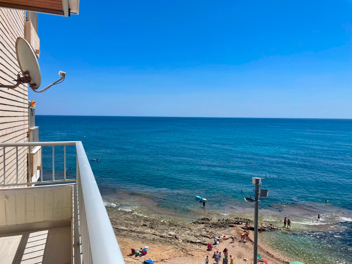 For sale - 3 Bedroom 1 Bathroom Apartment - Middle Floor Apartment in Torrevieja - Playa Del Cura  - Alicante