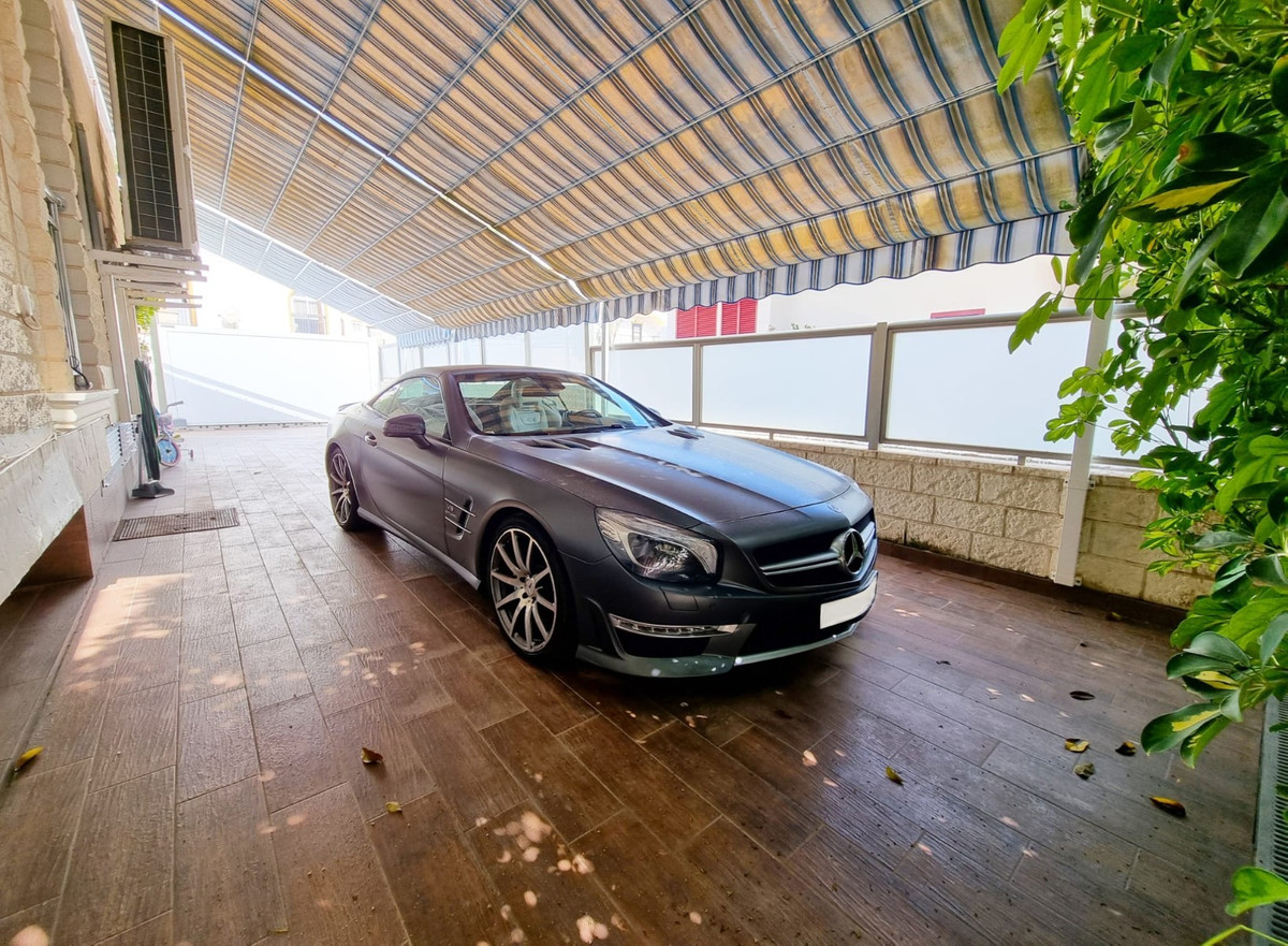 For sale - 5 Bedroom 5 Bathroom House - Detached Villa in Torrevieja - La Mata  - Alicante