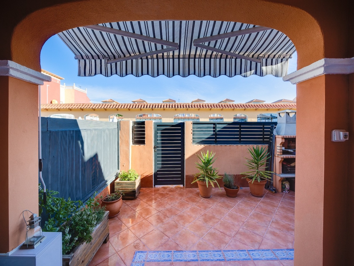 For sale - 2 Bedroom 2 Bathroom Townhouse in Torrevieja - Torrevieja - Alicante