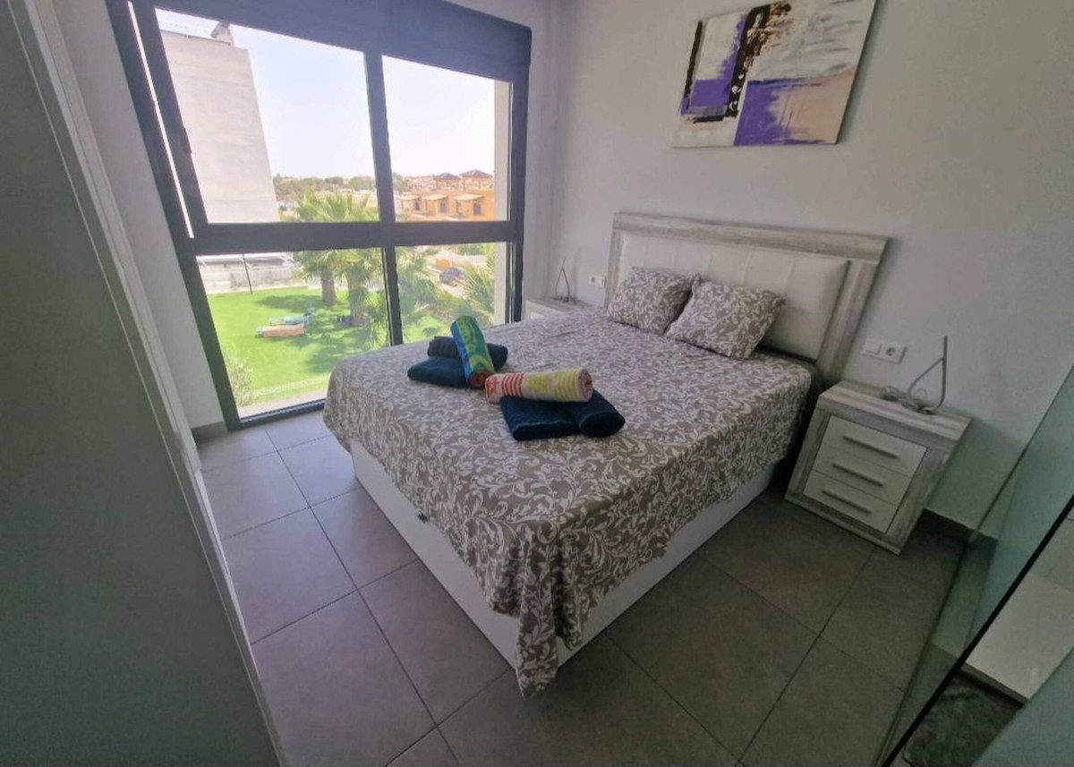 For sale - 2 Bedroom 2 Bathroom Apartment - Middle Floor Apartment in Orihuela - Villamartin  - Alicante