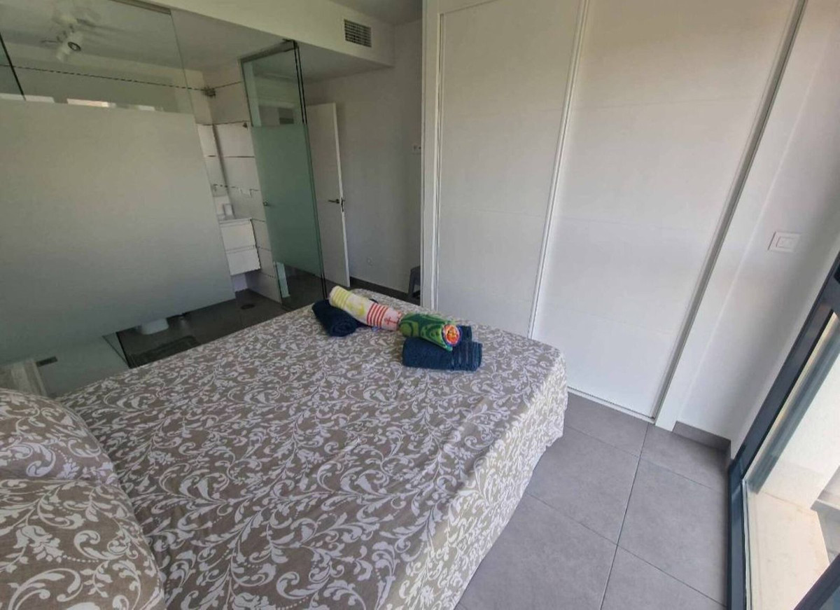 For sale - 2 Bedroom 2 Bathroom Apartment - Middle Floor Apartment in Orihuela - Villamartin  - Alicante