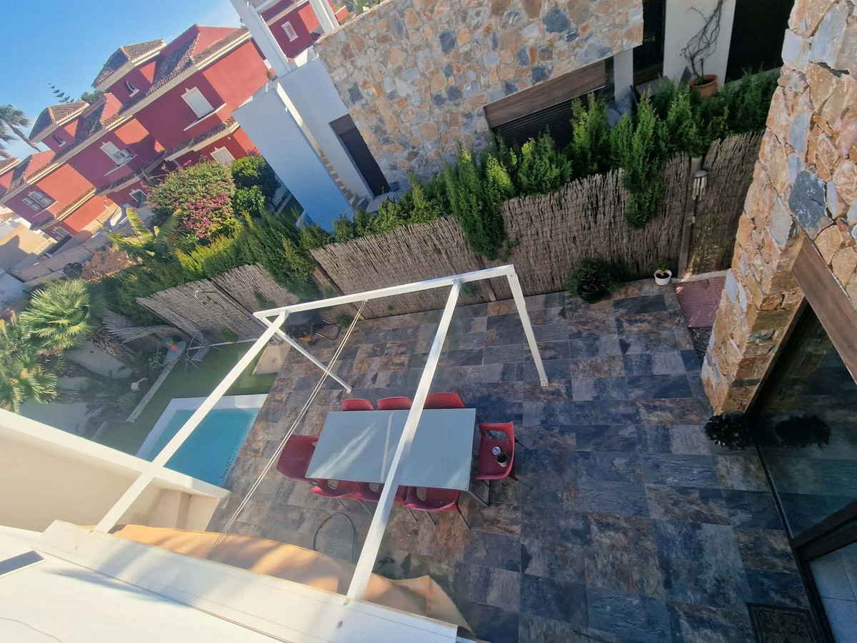 For sale - 2 Bedroom 1 Bathroom House - Detached Villa in Orihuela - Orihuela Centro  - Alicante