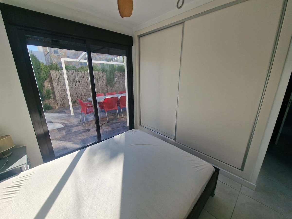 For sale - 2 Bedroom 1 Bathroom House - Detached Villa in Orihuela - Orihuela Centro  - Alicante