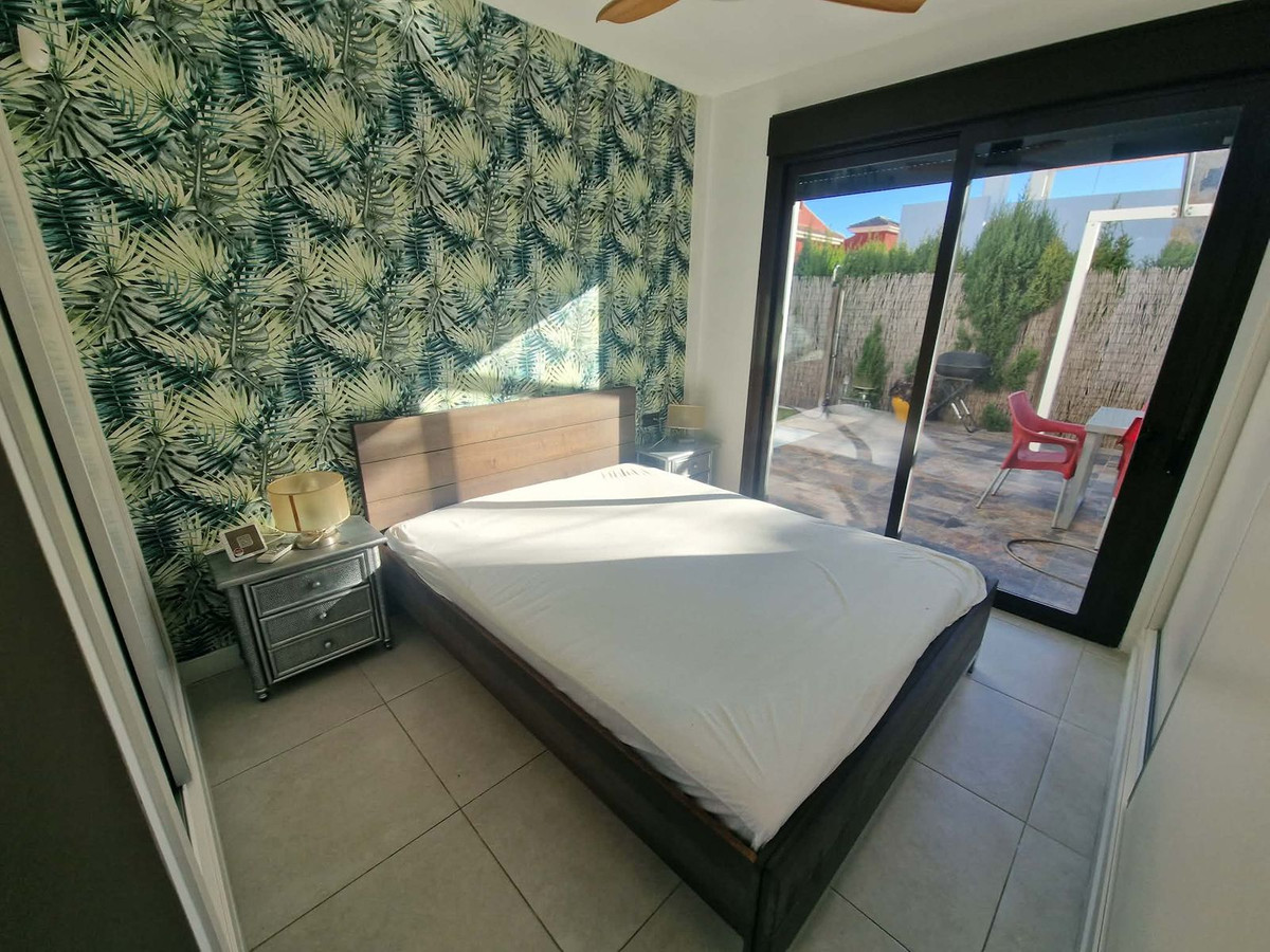 For sale - 2 Bedroom 1 Bathroom House - Detached Villa in Orihuela - Orihuela Centro  - Alicante