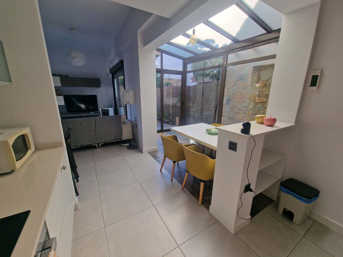 For sale - 2 Bedroom 1 Bathroom House - Detached Villa in Orihuela - Orihuela Centro  - Alicante