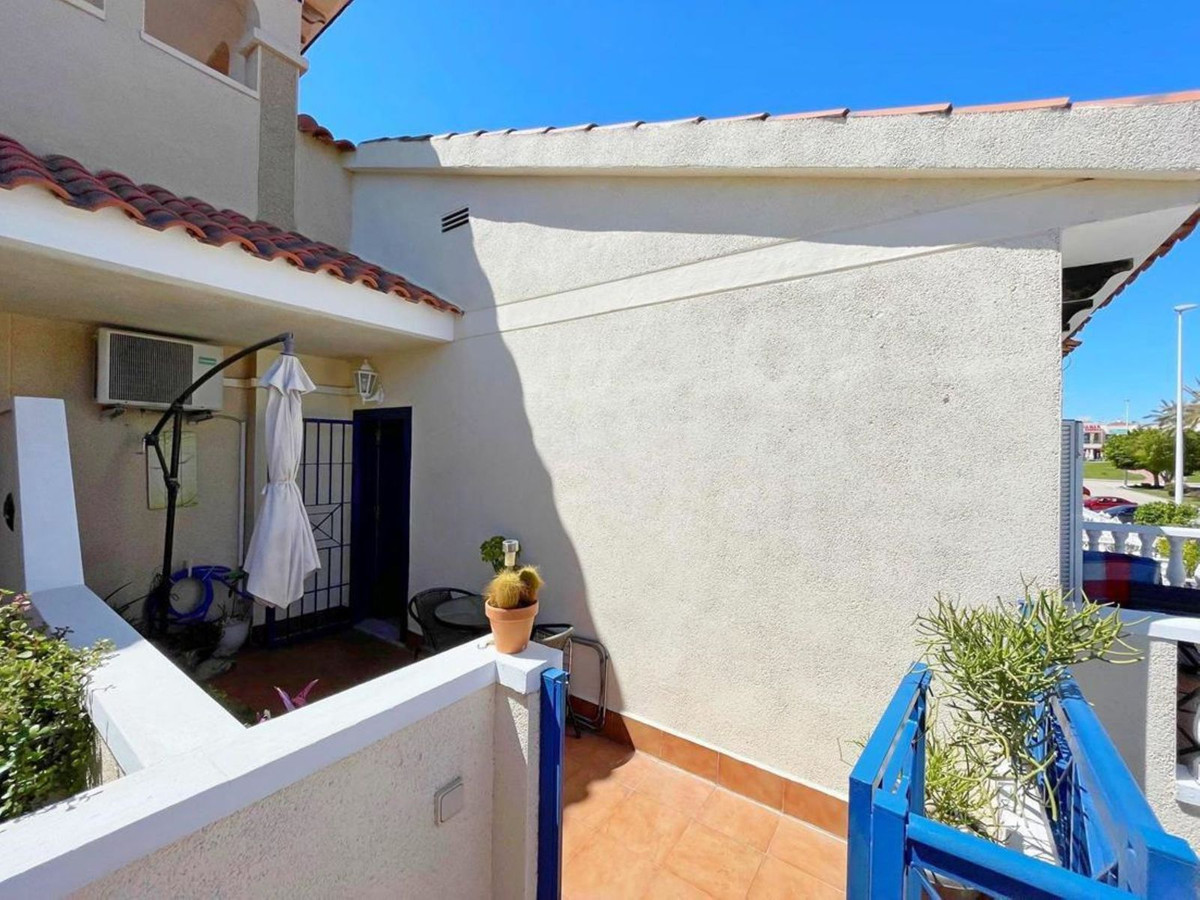 For sale - 1 Bedroom 1 Bathroom Apartment - Top Floor Apartment in Orihuela - Orihuela Costa  - Alicante