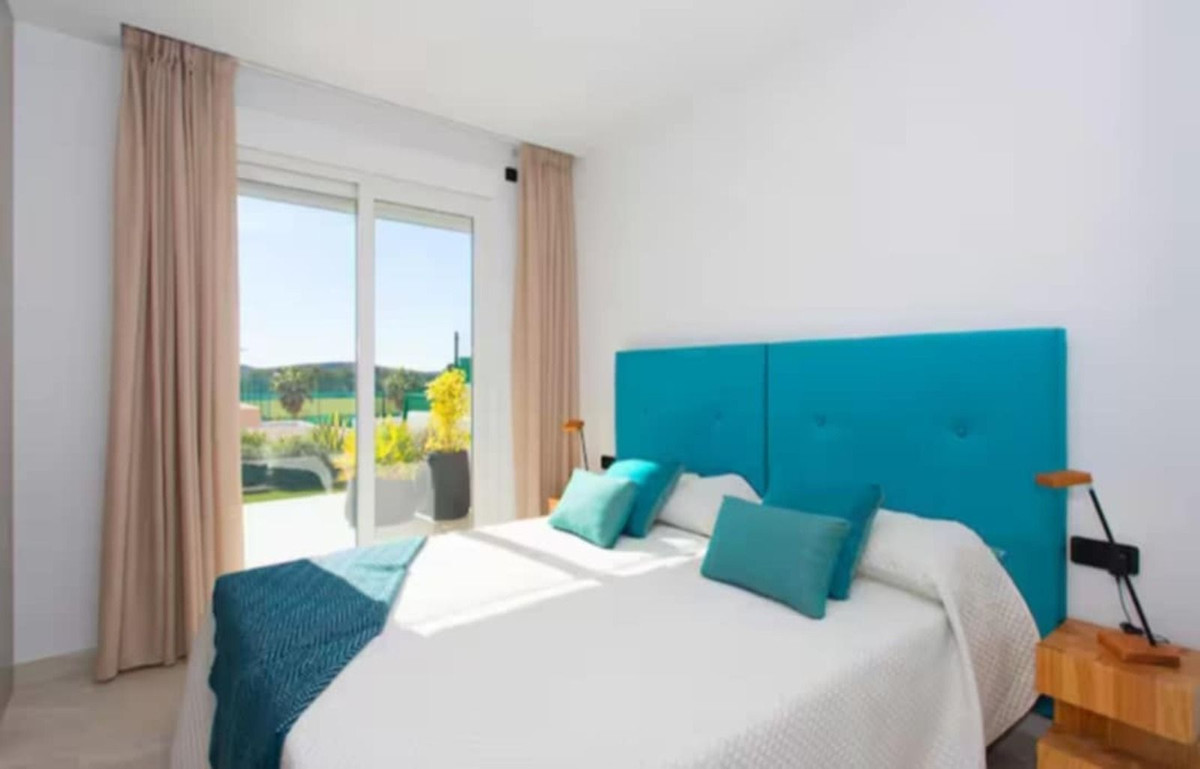 For sale - 5 Bedroom 3 Bathroom House - Detached Villa in Algorfa - Algorfa Centro  - Alicante