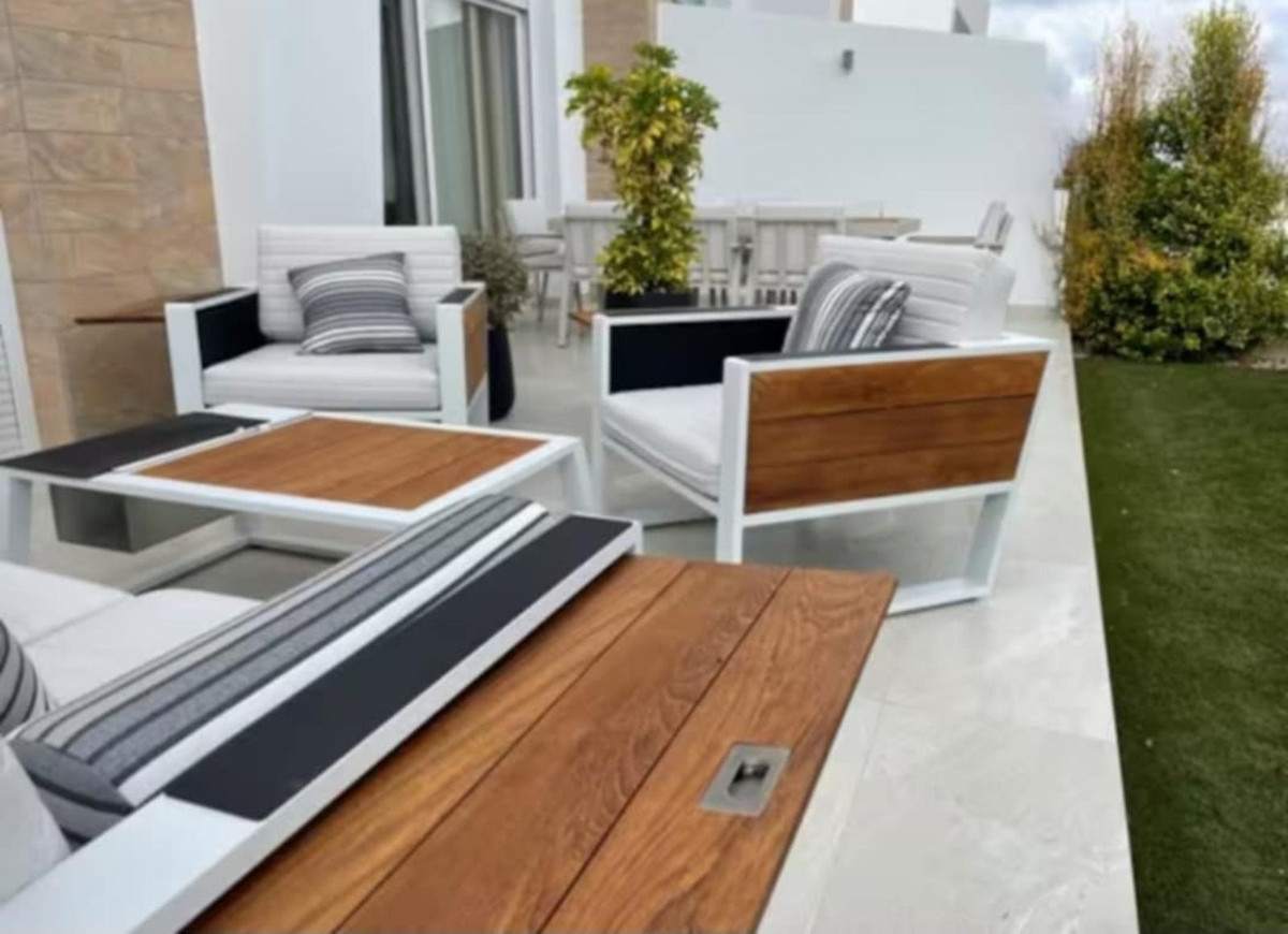 For sale - 5 Bedroom 3 Bathroom House - Detached Villa in Algorfa - Algorfa Centro  - Alicante