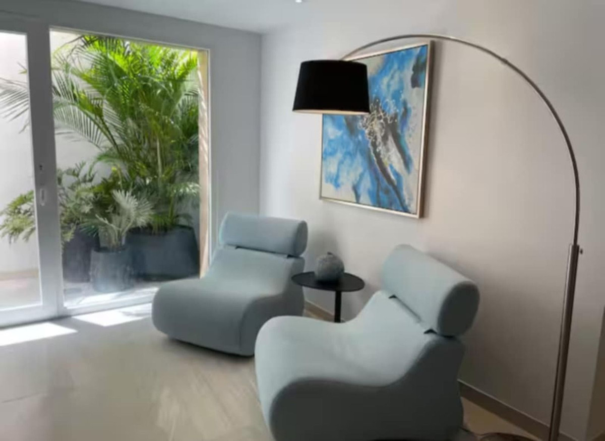 For sale - 5 Bedroom 3 Bathroom House - Detached Villa in Algorfa - Algorfa Centro  - Alicante