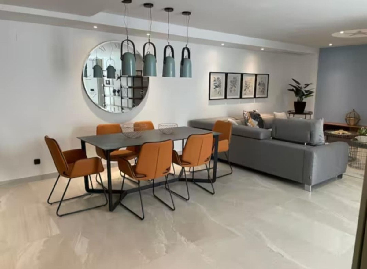 For sale - 5 Bedroom 3 Bathroom House - Detached Villa in Algorfa - Algorfa Centro  - Alicante