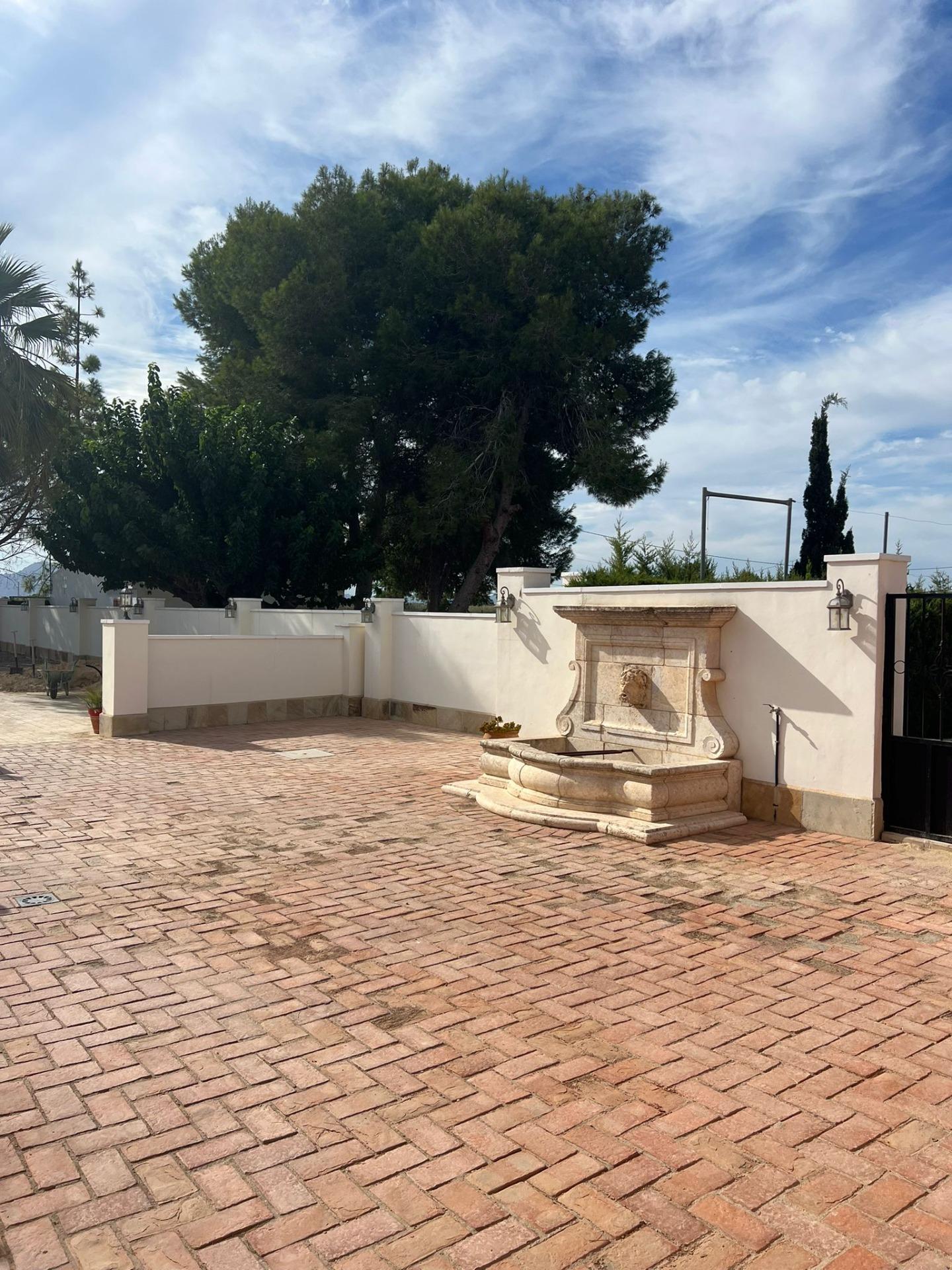 For sale - 5 Bedroom 3 Bathroom Villa in Almoradi - Almoradí  - Alicante