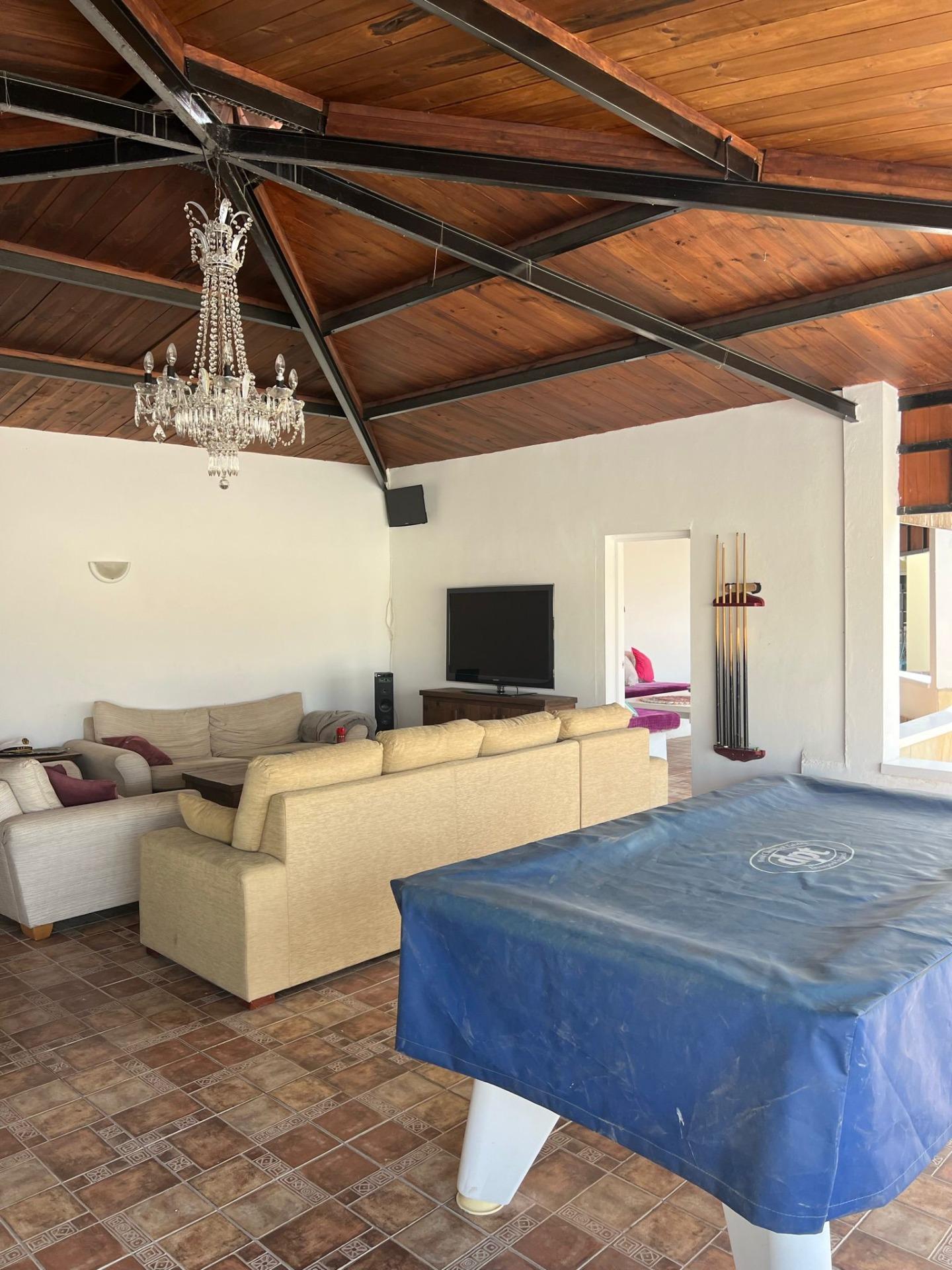 For sale - 5 Bedroom 3 Bathroom Villa in Almoradi - Almoradí  - Alicante