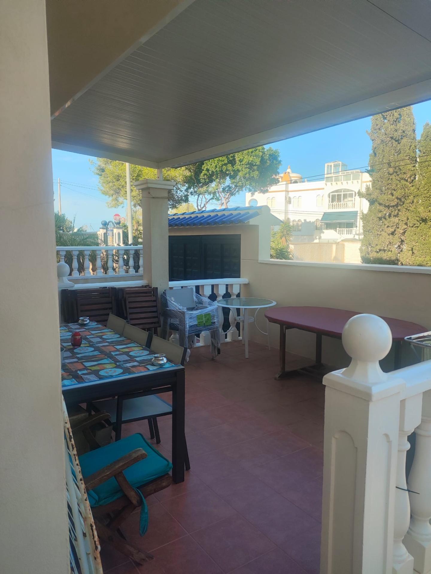 For sale - 3 Bedroom 2 Bathroom Villa in San Miguel de Salinas - San Miguel De Salinas  - Alicante