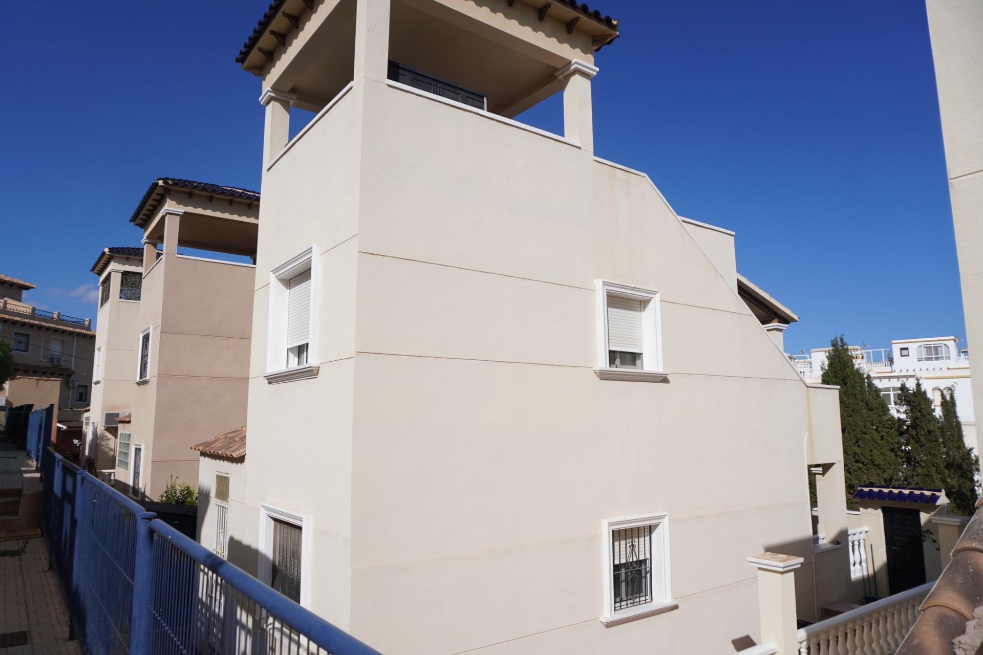 For sale - 3 Bedroom 2 Bathroom Villa in San Miguel de Salinas - San Miguel De Salinas  - Alicante