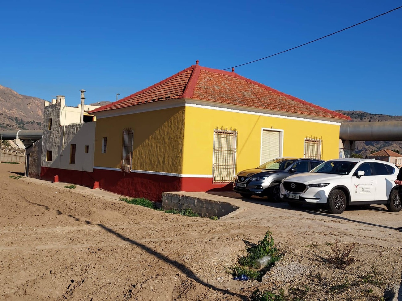 For sale - 4 Bedroom 1 Bathroom Country House in Orihuela - Desamparados  - Alicante