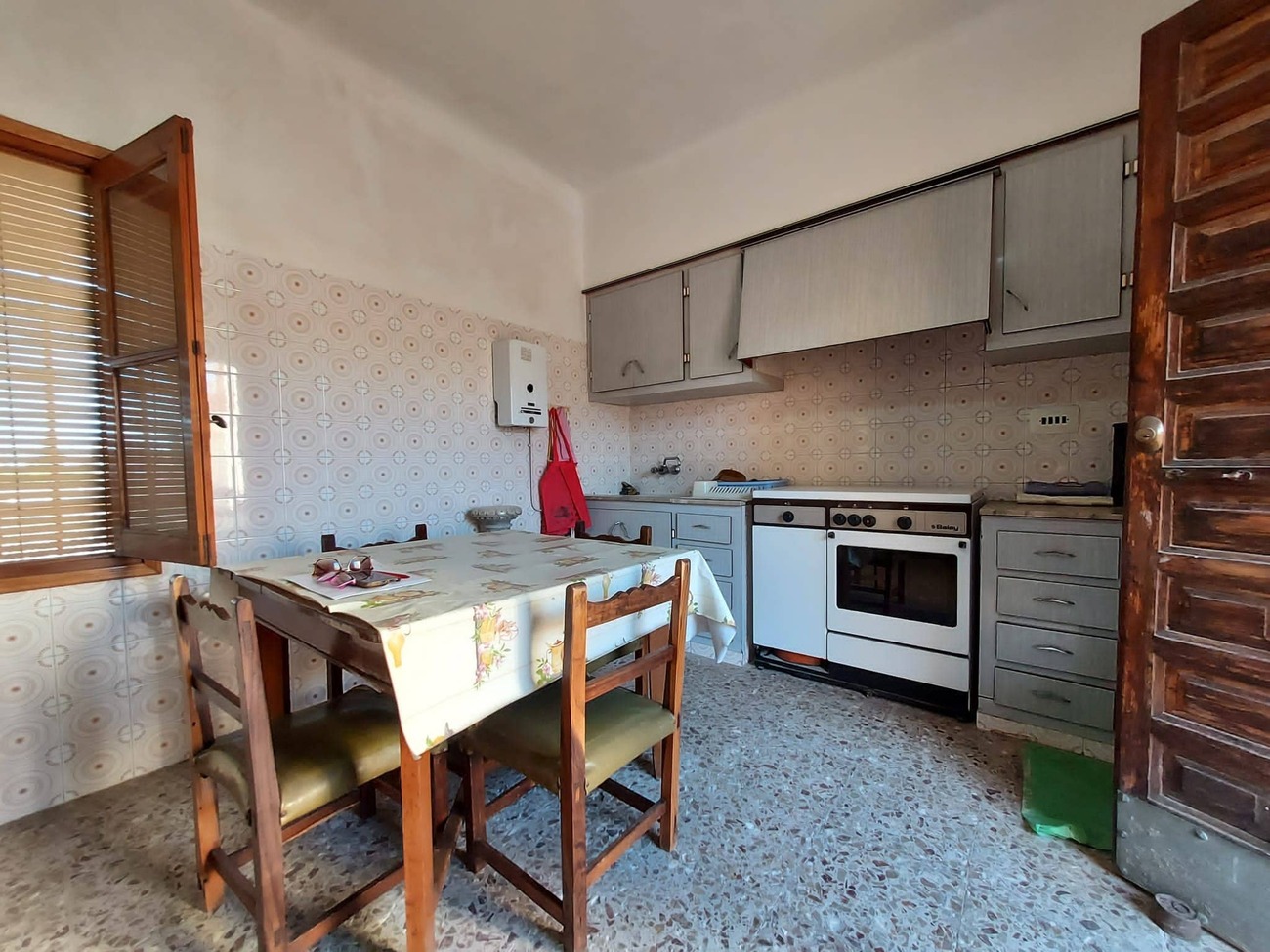 For sale - 4 Bedroom 1 Bathroom Country House in Orihuela - Desamparados  - Alicante