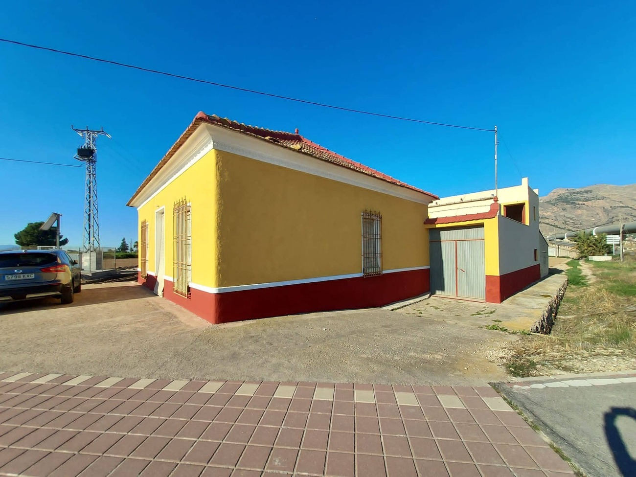 For sale - 4 Bedroom 1 Bathroom Country House in Orihuela - Desamparados  - Alicante