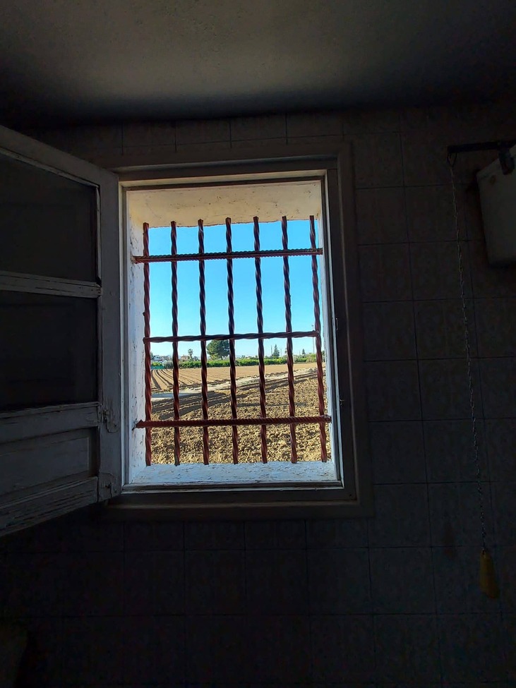 For sale - 4 Bedroom 1 Bathroom Country House in Orihuela - Desamparados  - Alicante