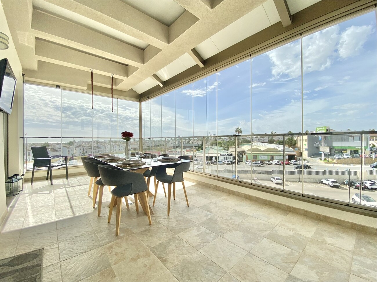 For sale - 4 Bedroom 3 Bathroom Penthouse Penthouse in Villamartin - Los Dolses  - Alicante