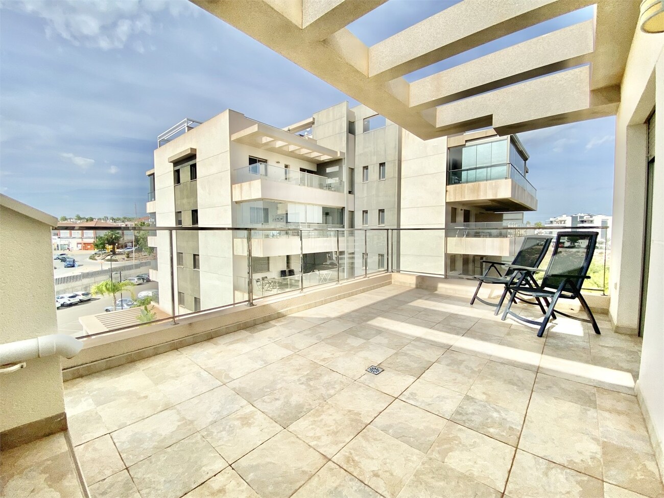For sale - 4 Bedroom 3 Bathroom Penthouse Penthouse in Villamartin - Los Dolses  - Alicante