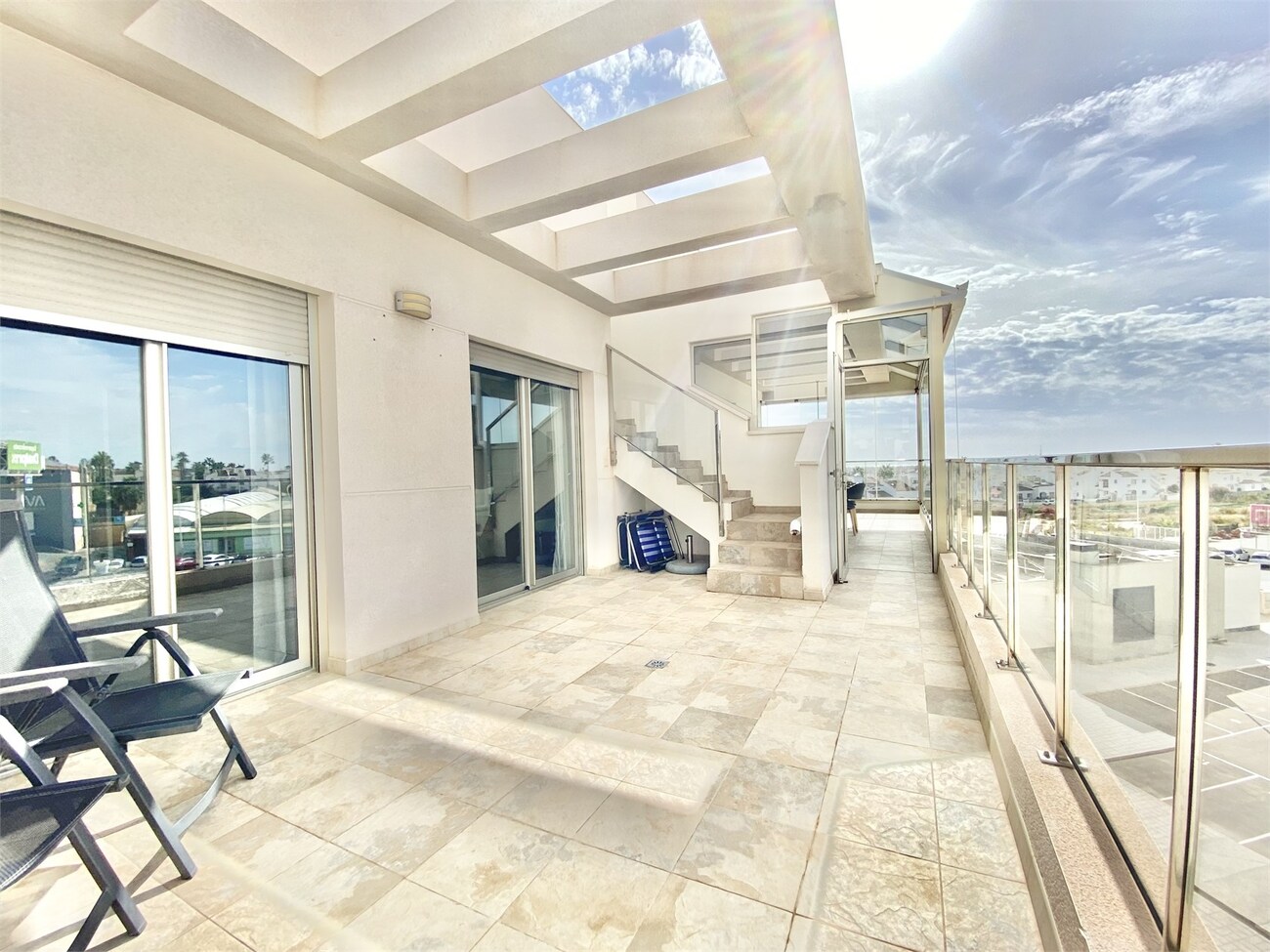For sale - 4 Bedroom 3 Bathroom Penthouse Penthouse in Villamartin - Los Dolses  - Alicante
