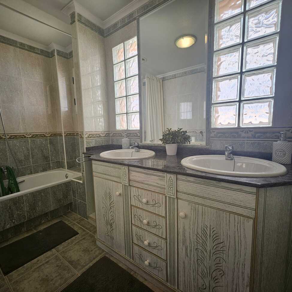 For sale - 3 Bedroom 2 Bathroom Villa in Guardamar del Segura - Campomar  - Alicante