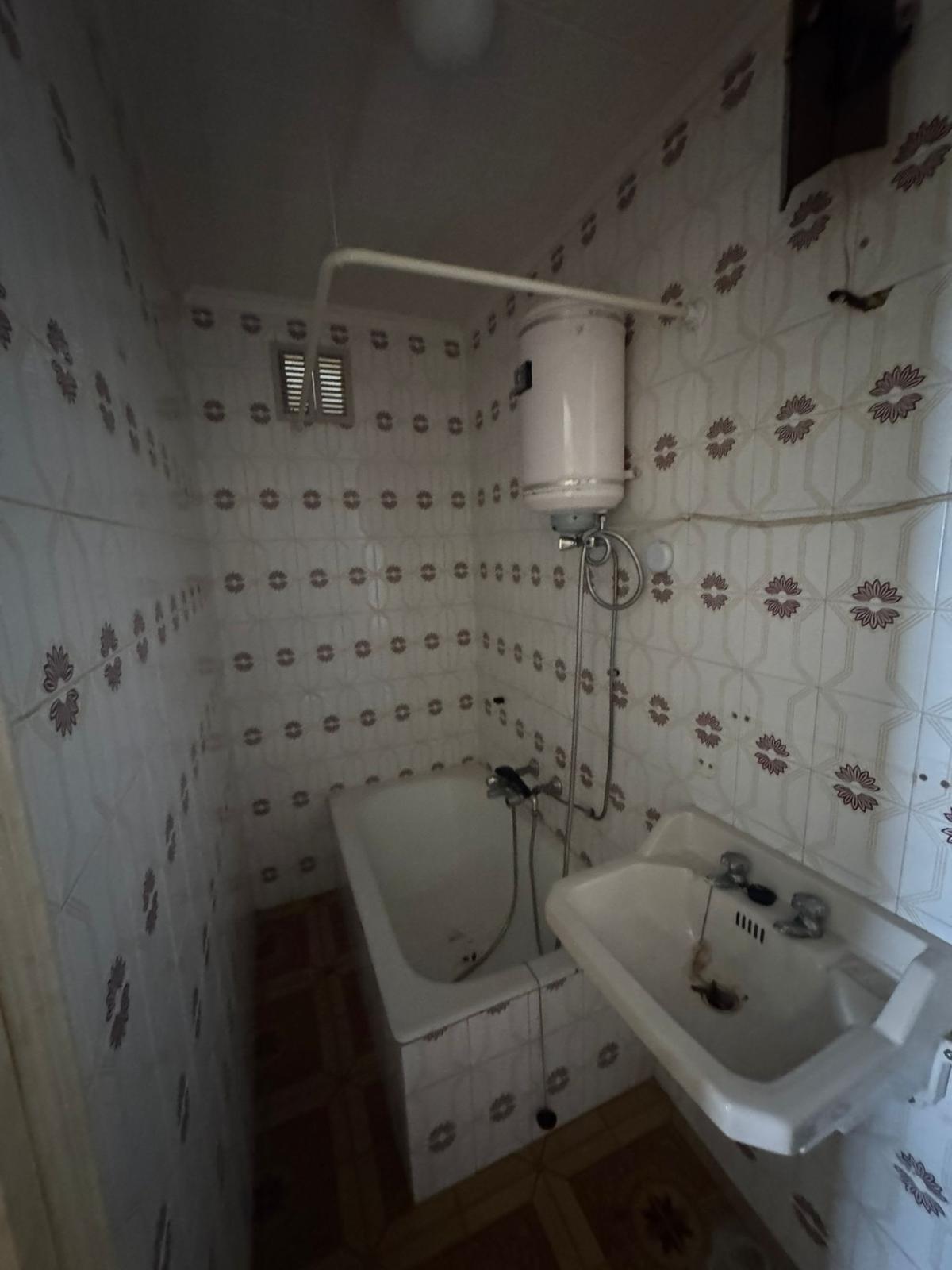 For sale - 5 Bedroom 3 Bathroom Apartment in Guardamar del Segura - Guardamar  - Alicante