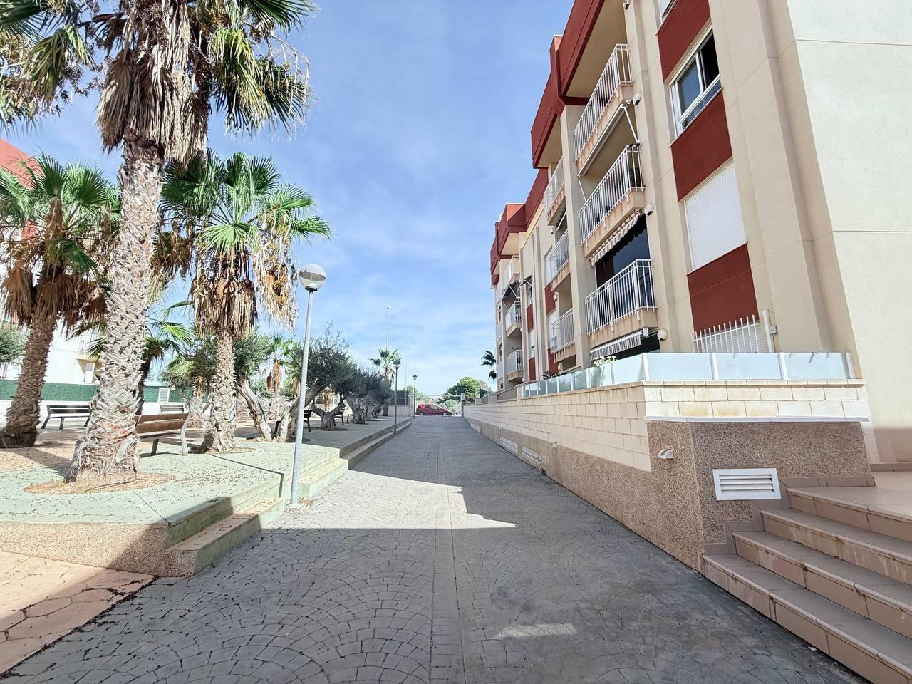 For sale - 4 Bedroom 3 Bathroom Apartment in Orihuela Costa - Lomas De Cabo Roig  - Alicante