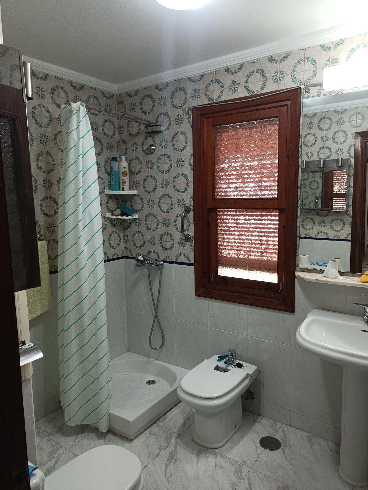 For sale - 4 Bedroom 3 Bathroom Villa in Orihuela Costa - Campoamor  - Alicante