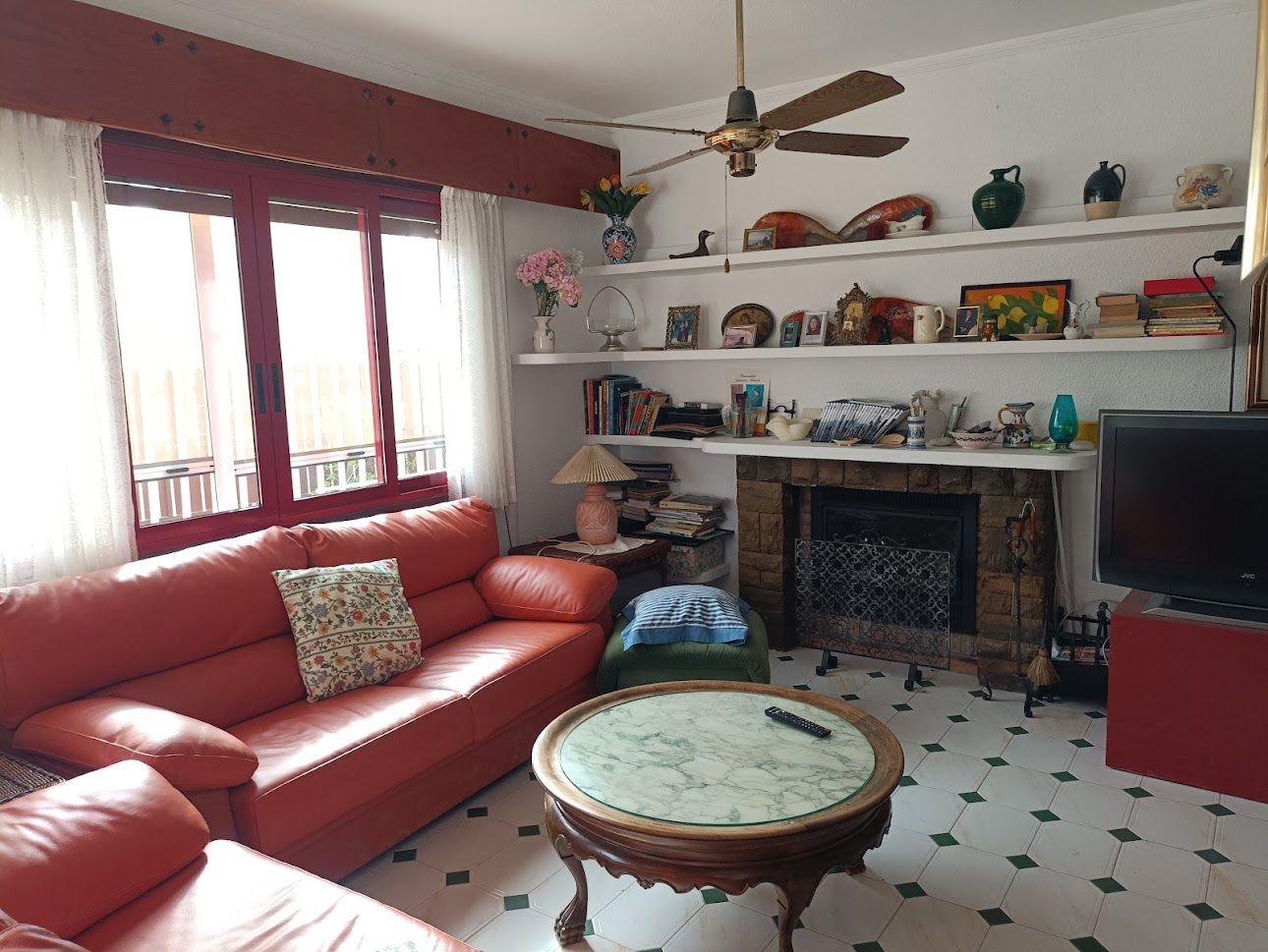 For sale - 4 Bedroom 3 Bathroom Villa in Orihuela Costa - Campoamor  - Alicante