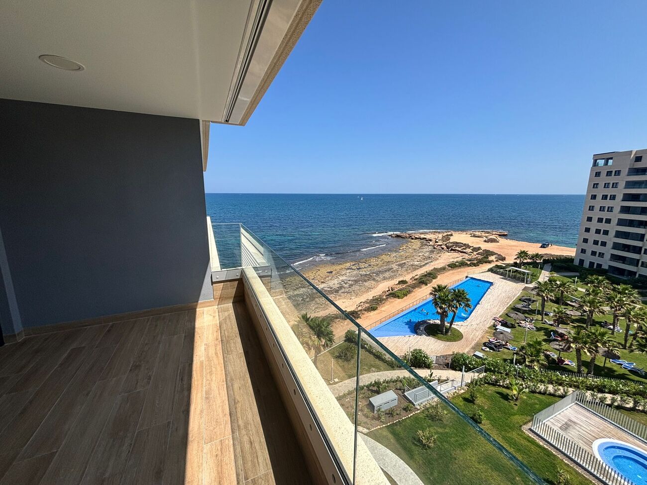 For sale - 2 Bedroom 2 Bathroom Apartment in Punta Prima - Orihuela Costa  - Alicante