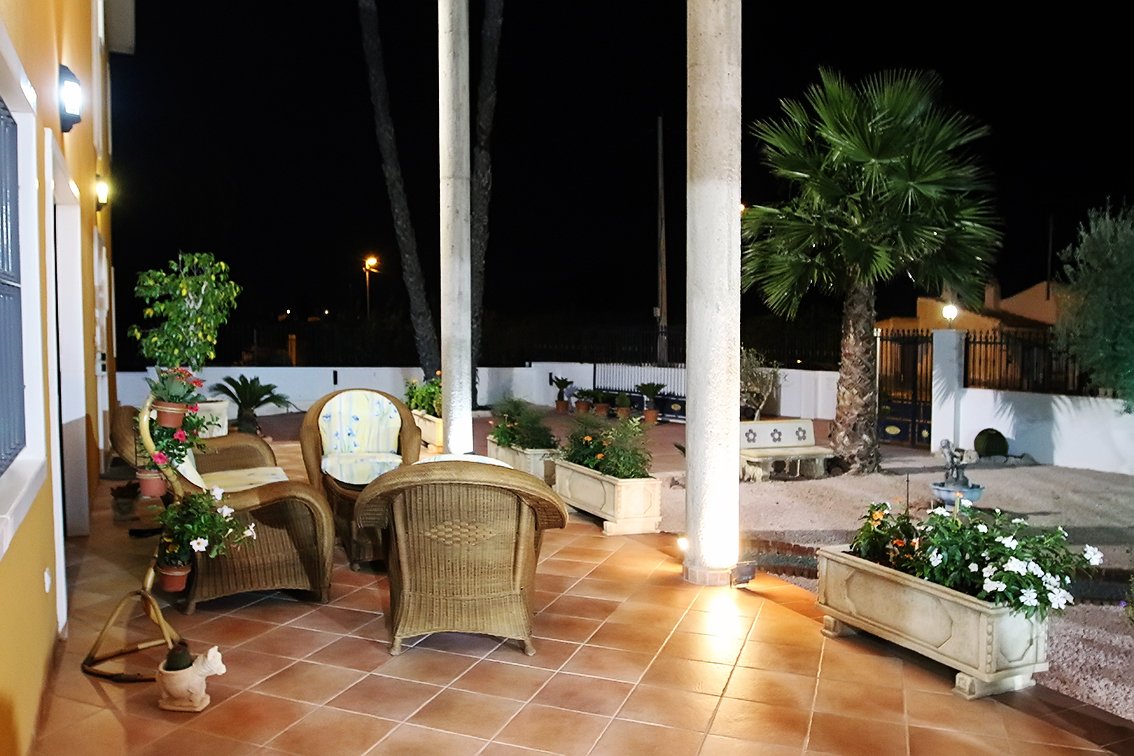 For sale - 5 Bedroom 4 Bathroom Finca in Orihuela - Inland  - Alicante