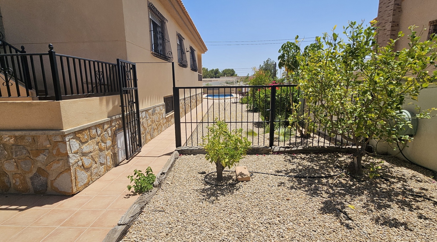 For sale - 5 Bedroom 4 Bathroom Villa in Pinar de Campoverde - Inland  - Alicante