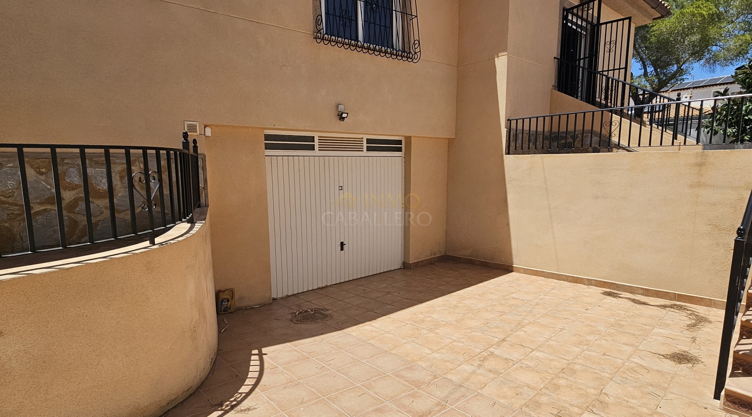 For sale - 5 Bedroom 4 Bathroom Villa in Pinar de Campoverde - Inland  - Alicante