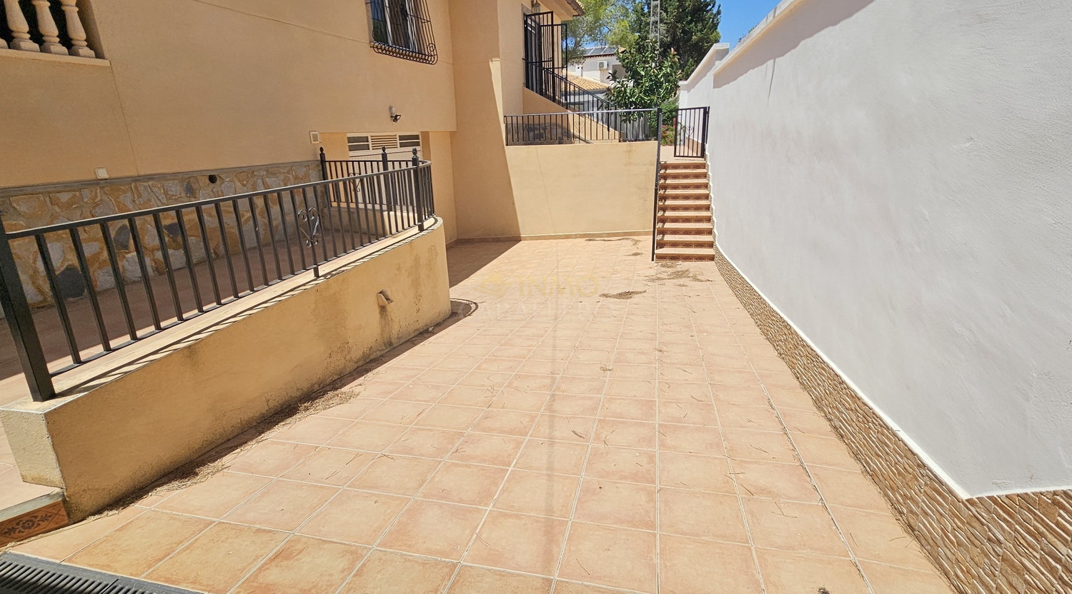 For sale - 5 Bedroom 4 Bathroom Villa in Pinar de Campoverde - Inland  - Alicante