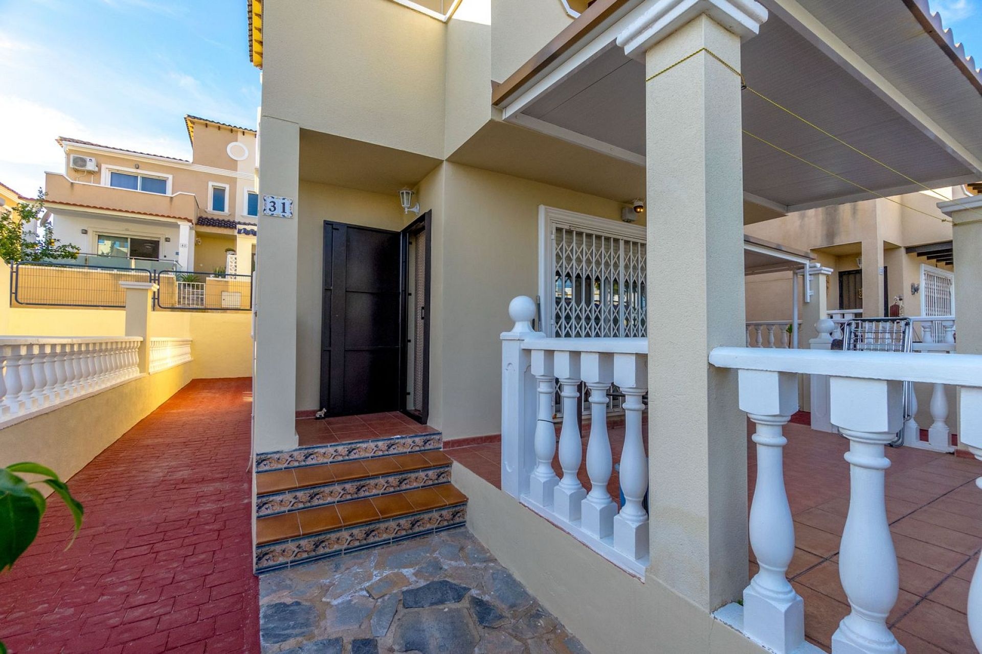 For sale - 3 Bedroom 2 Bathroom Villa in Orihuela Costa - Costa Blanca  - Alicante