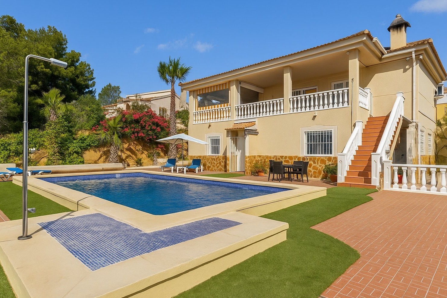 For sale - 3 Bedroom 2 Bathroom Villa in Algorfa - Inland  - Alicante
