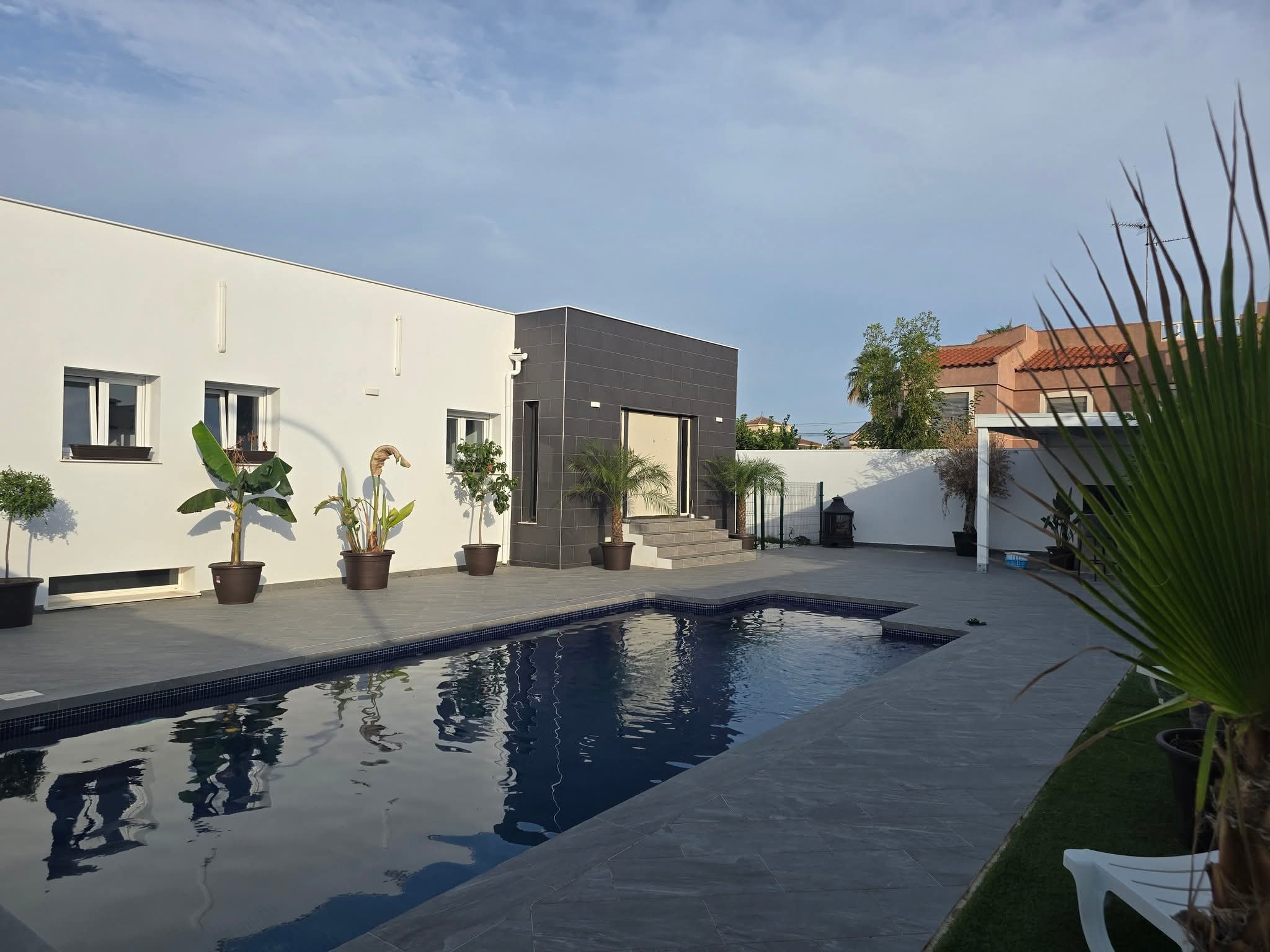 For sale - 5 Bedroom 3 Bathroom Villa in Rojales - Inland  - Alicante