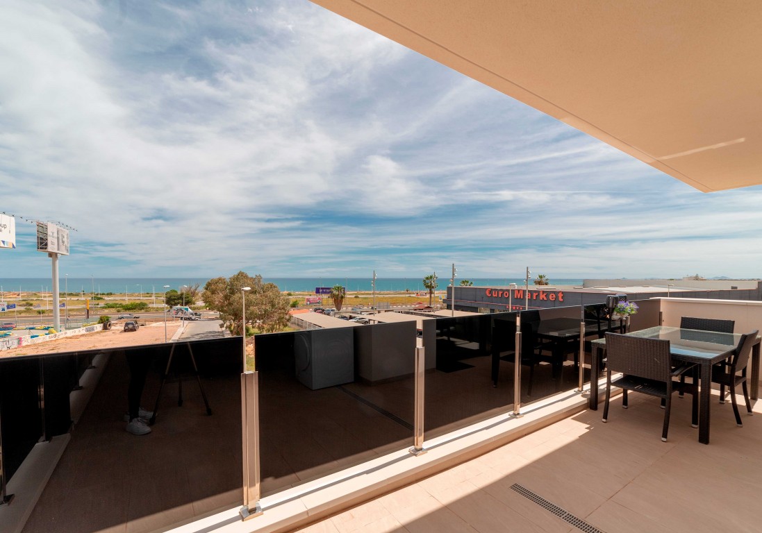 For sale - 3 Bedroom 2 Bathroom Apartment in Playa Flamenca - Costa Blanca  - Alicante