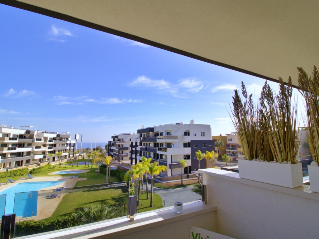 2 Bedroom 2 Bathroom Apartment in Orihuela Costa
