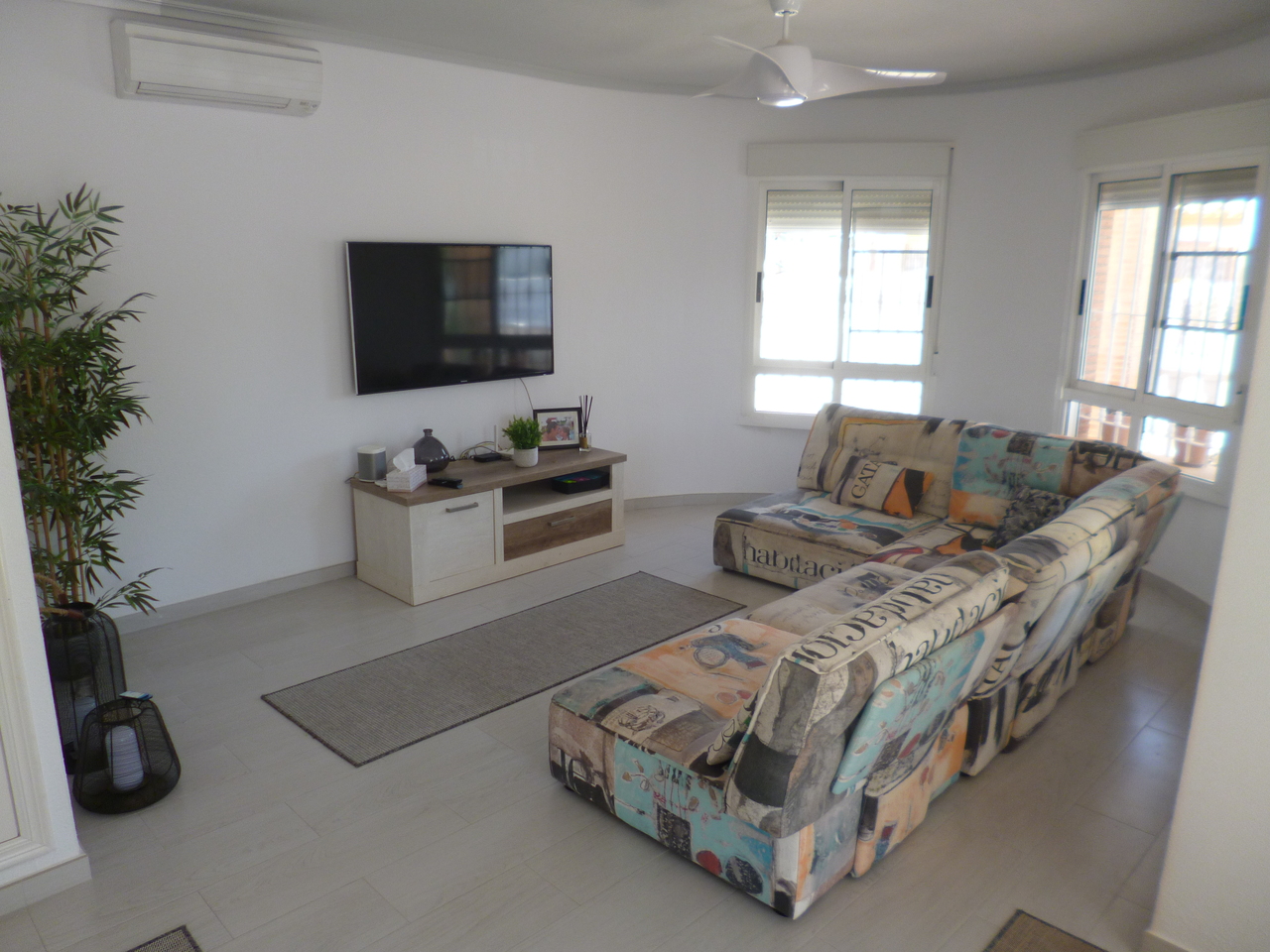 For sale - 4 Bedroom 2 Bathroom Villa in Pilar de La Horadada - Costa Blanca  - Alicante