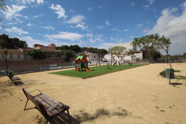 For sale - 3 Bedroom 2 Bathroom Town House in Guardamar del Segura - Centro  - Alicante