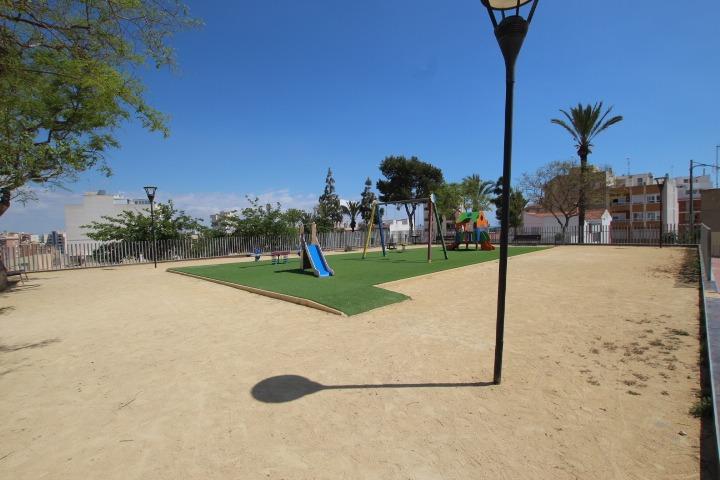 For sale - 3 Bedroom 2 Bathroom Town House in Guardamar del Segura - Centro  - Alicante