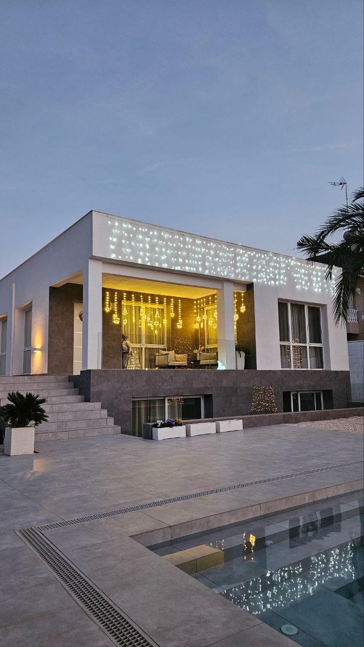 For sale - 4 Bedroom 3 Bathroom Villa in Orihuela - Urb. Montepinar  - Alicante